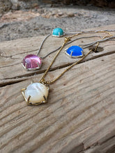 Load image into Gallery viewer, Collana Desiderando Quarzo Pink / Amore e Compassione - Sara Lubrano