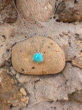 Load image into Gallery viewer, Collana Desiderando Amazzonite / Chiarezza ed Equilibrio - Sara Lubrano